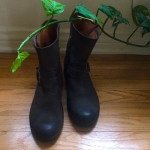 Frye gray suede boots